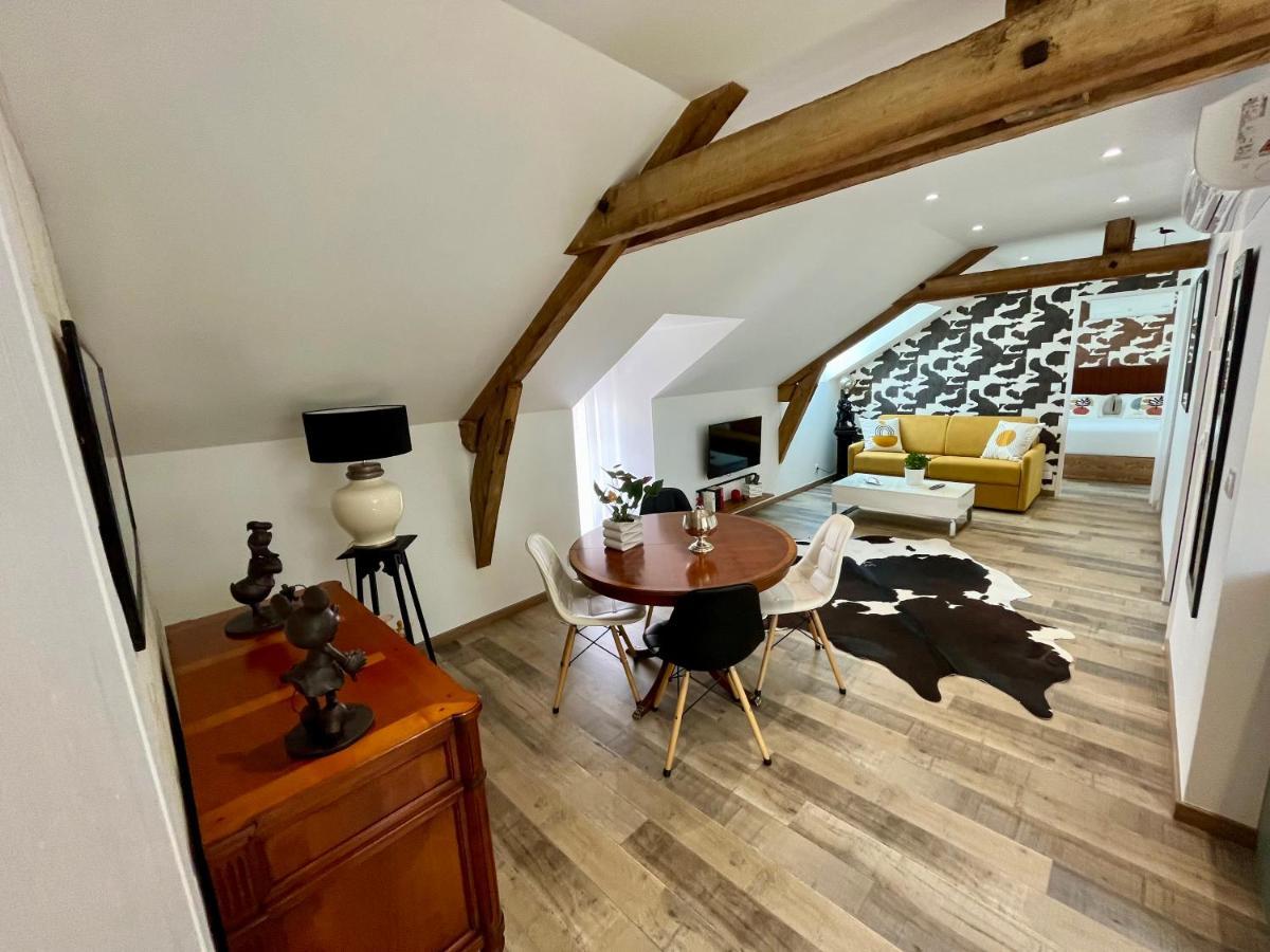 Cave Auger La Maison D'Hotes Restigne Экстерьер фото