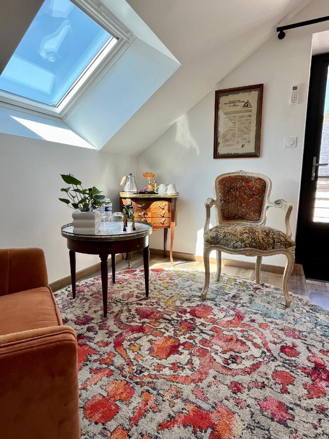 Cave Auger La Maison D'Hotes Restigne Экстерьер фото