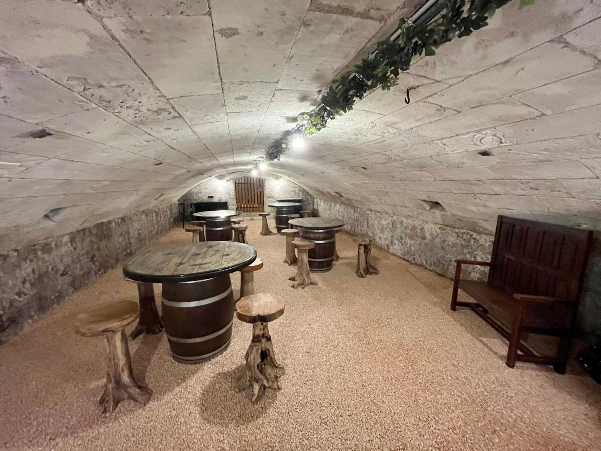 Cave Auger La Maison D'Hotes Restigne Экстерьер фото